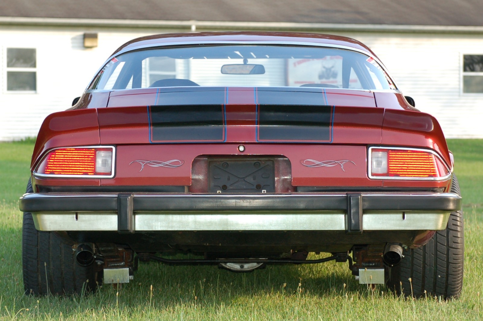 Chevrolet-Camaro-1975-Coupe-8