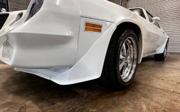 Chevrolet-Camaro-1979-Coupe-9