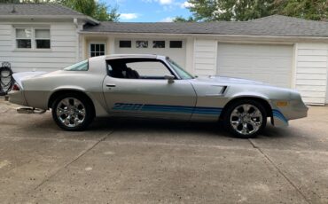 Chevrolet-Camaro-1981-Coupe-2