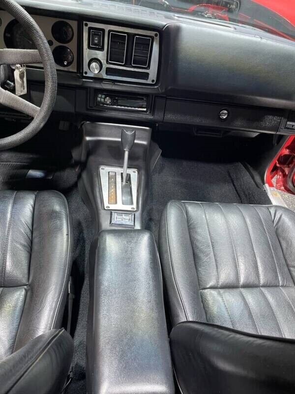 Chevrolet-Camaro-1981-Coupe-37