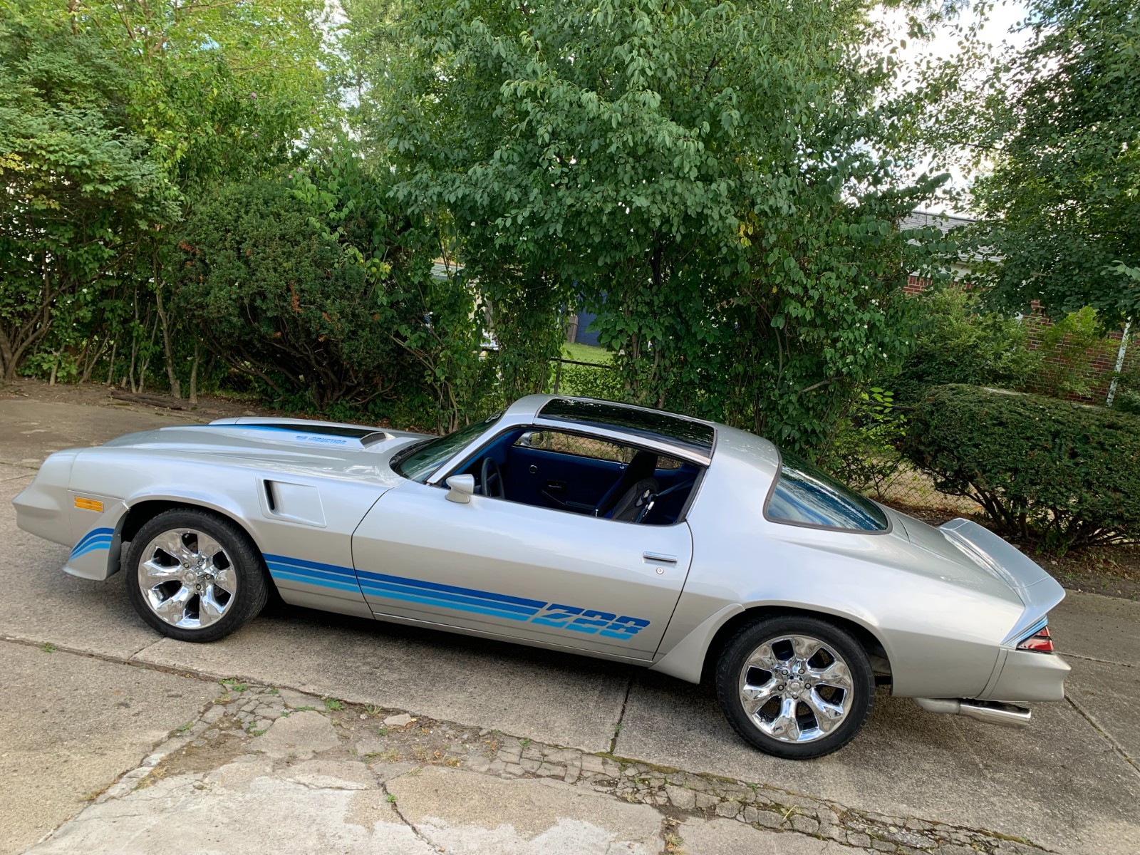 Chevrolet-Camaro-1981-Coupe-4