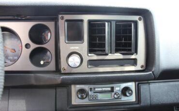 Chevrolet-Camaro-1981-Silver-Black-15