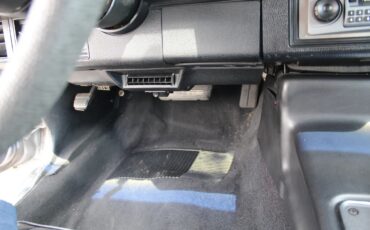 Chevrolet-Camaro-1981-Silver-Black-16