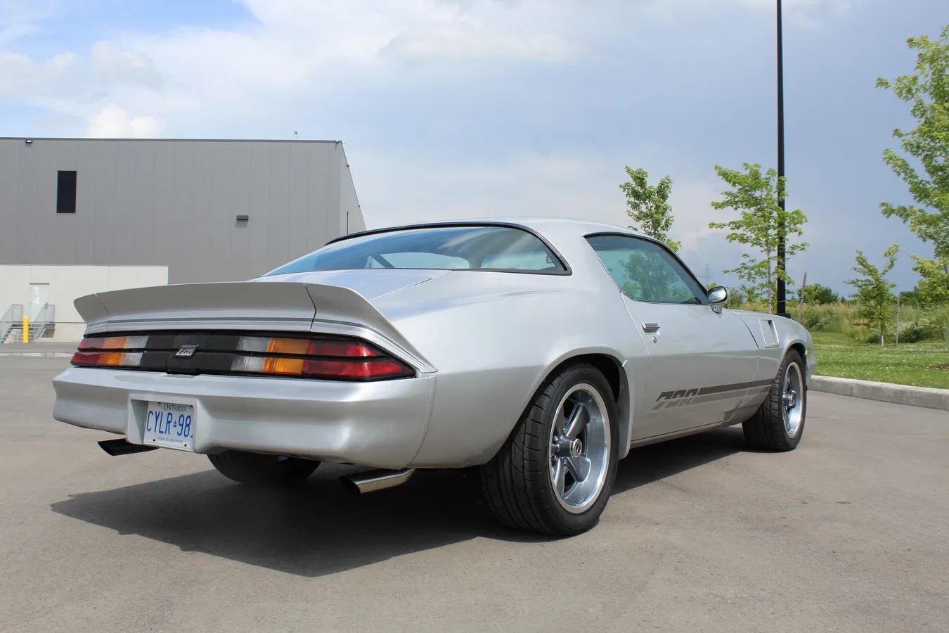 Chevrolet-Camaro-1981-Silver-Black-6