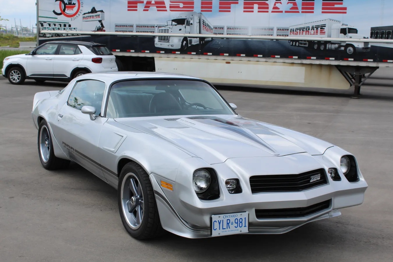 Chevrolet-Camaro-1981-Silver-Black-9