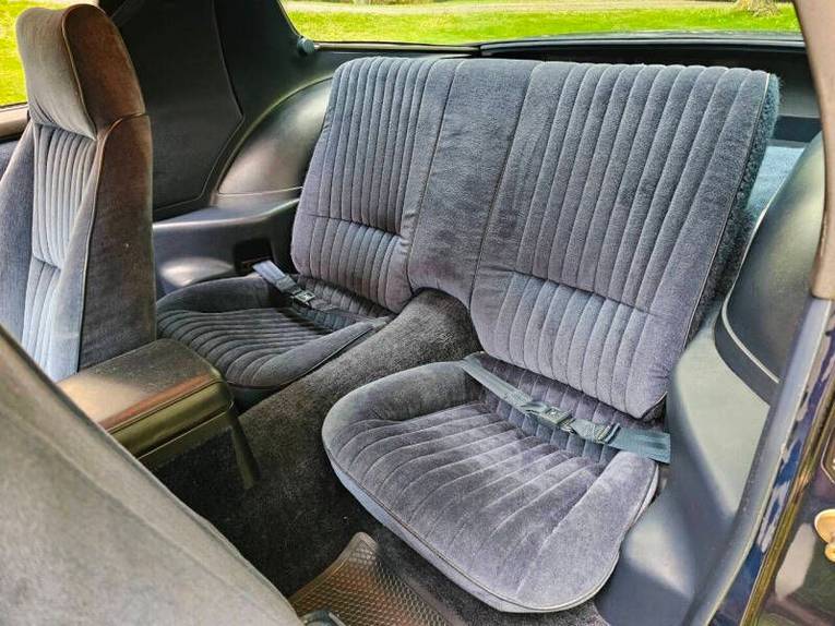 Chevrolet-Camaro-1982-blue-blue-17