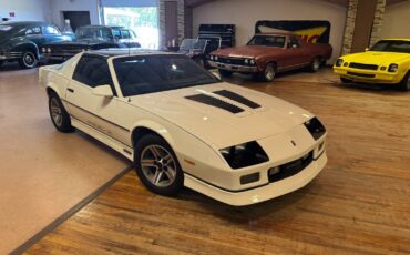 Chevrolet-Camaro-1986-Coupe-10