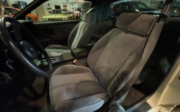 Chevrolet-Camaro-1986-Coupe-19