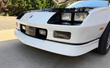 Chevrolet-Camaro-1986-Coupe-19