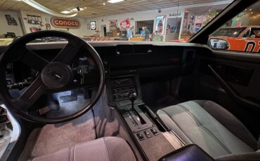 Chevrolet-Camaro-1986-Coupe-21