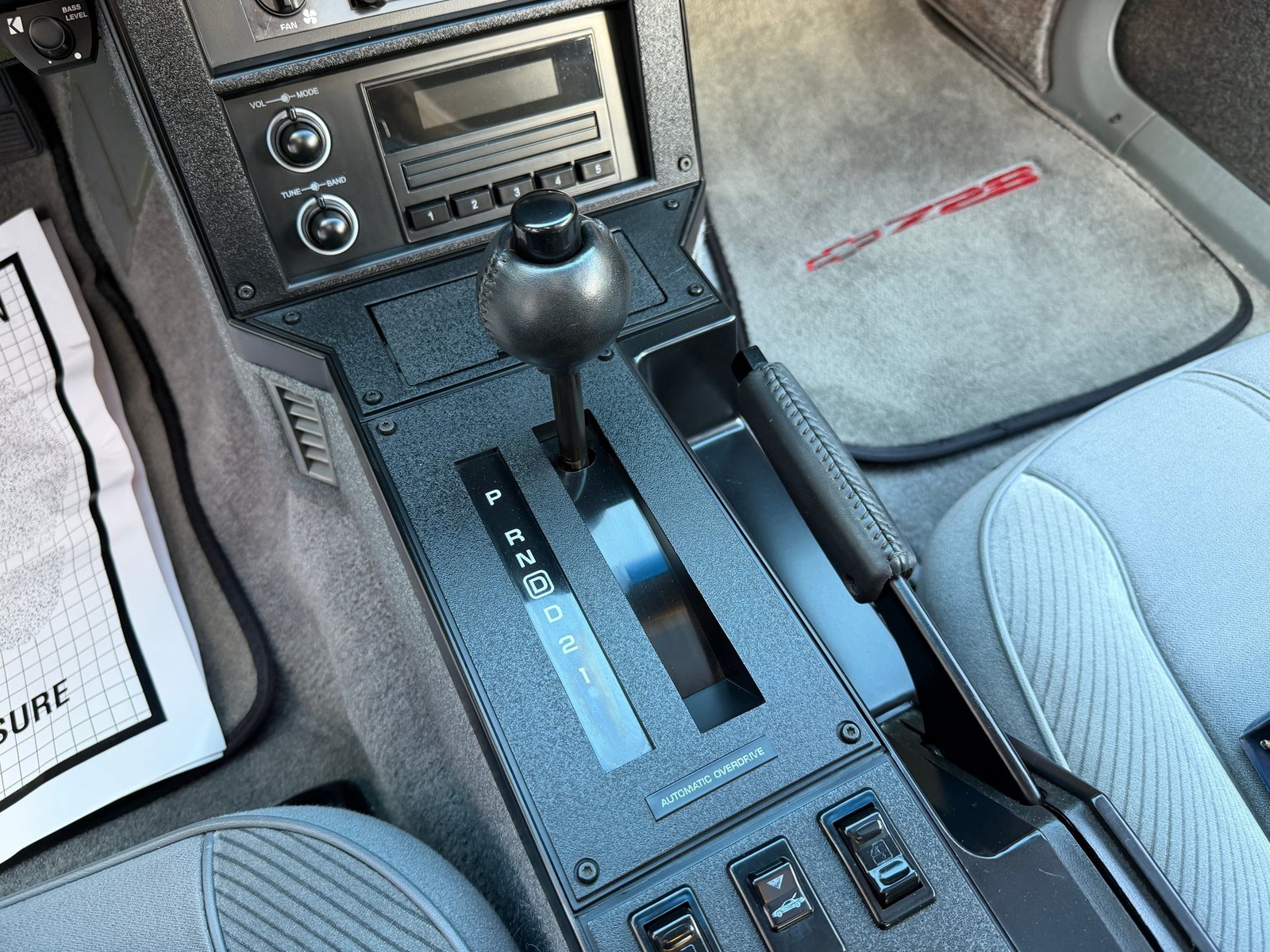 Chevrolet-Camaro-1986-Coupe-23