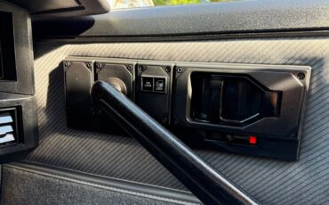 Chevrolet-Camaro-1986-Coupe-25