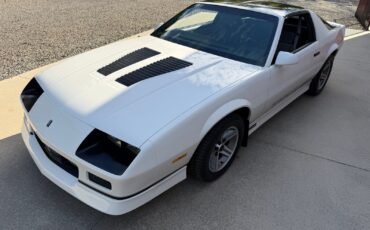 Chevrolet-Camaro-1986-Coupe-3