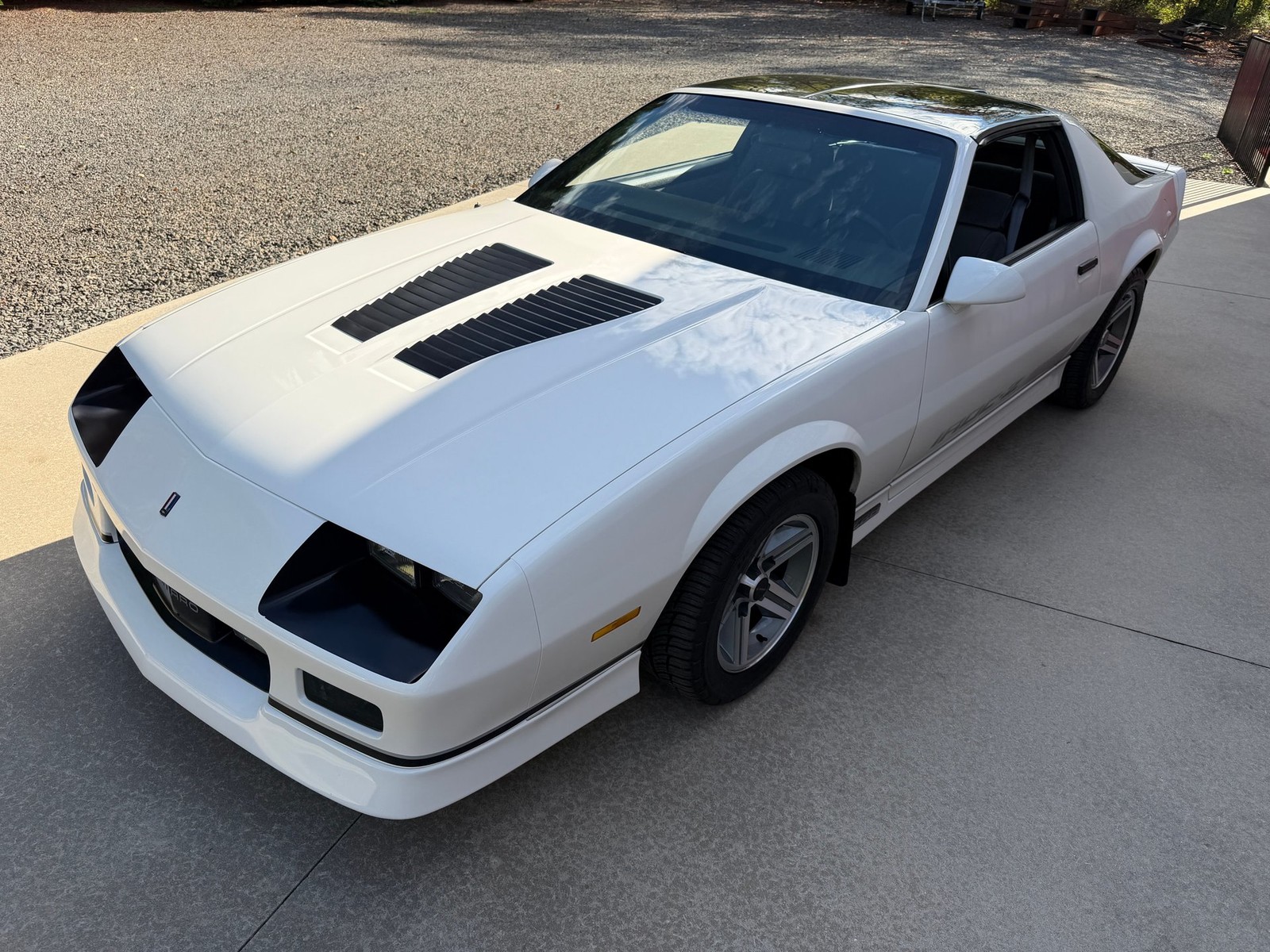 Chevrolet-Camaro-1986-Coupe-3