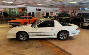 Chevrolet-Camaro-1986-Coupe-3