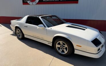 Chevrolet-Camaro-1986-Coupe-35