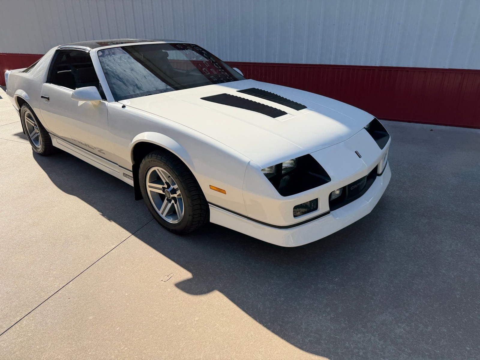 Chevrolet-Camaro-1986-Coupe-37
