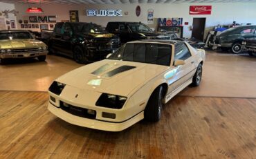 Chevrolet-Camaro-1986-Coupe