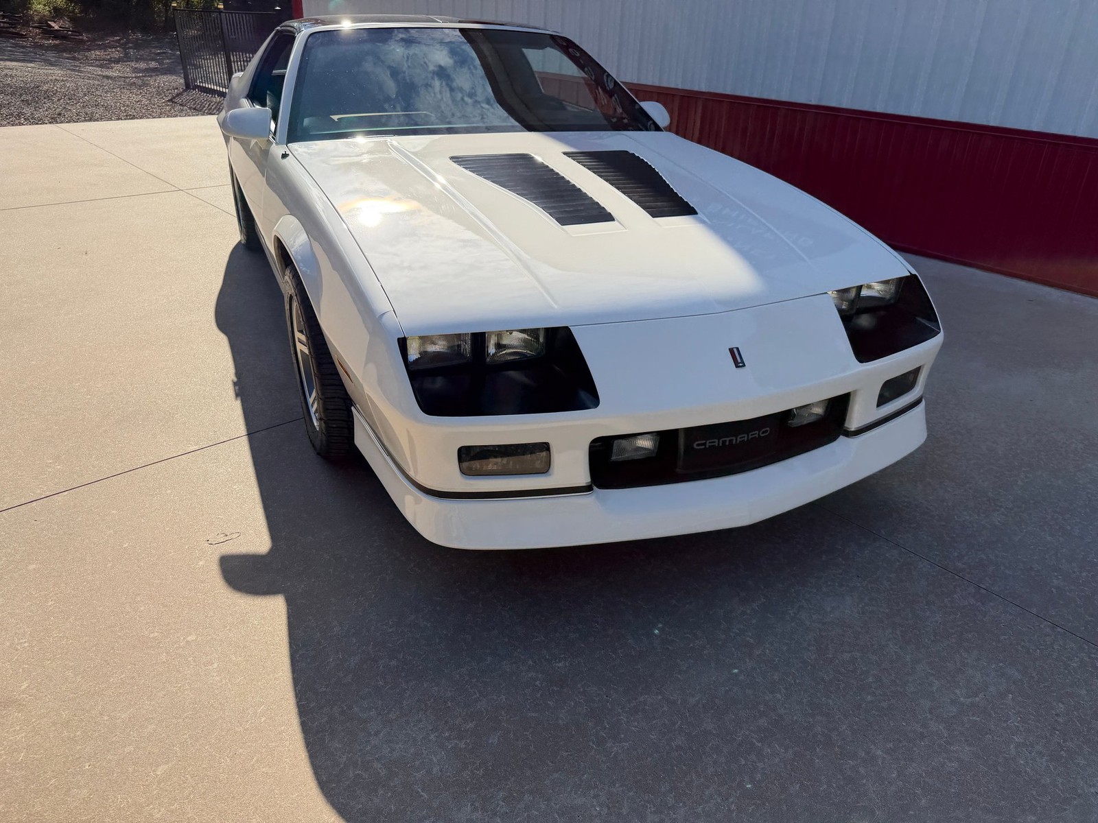 Chevrolet-Camaro-1986-Coupe-39