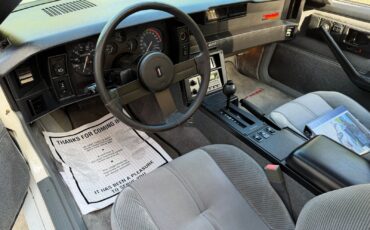 Chevrolet-Camaro-1986-Coupe-4