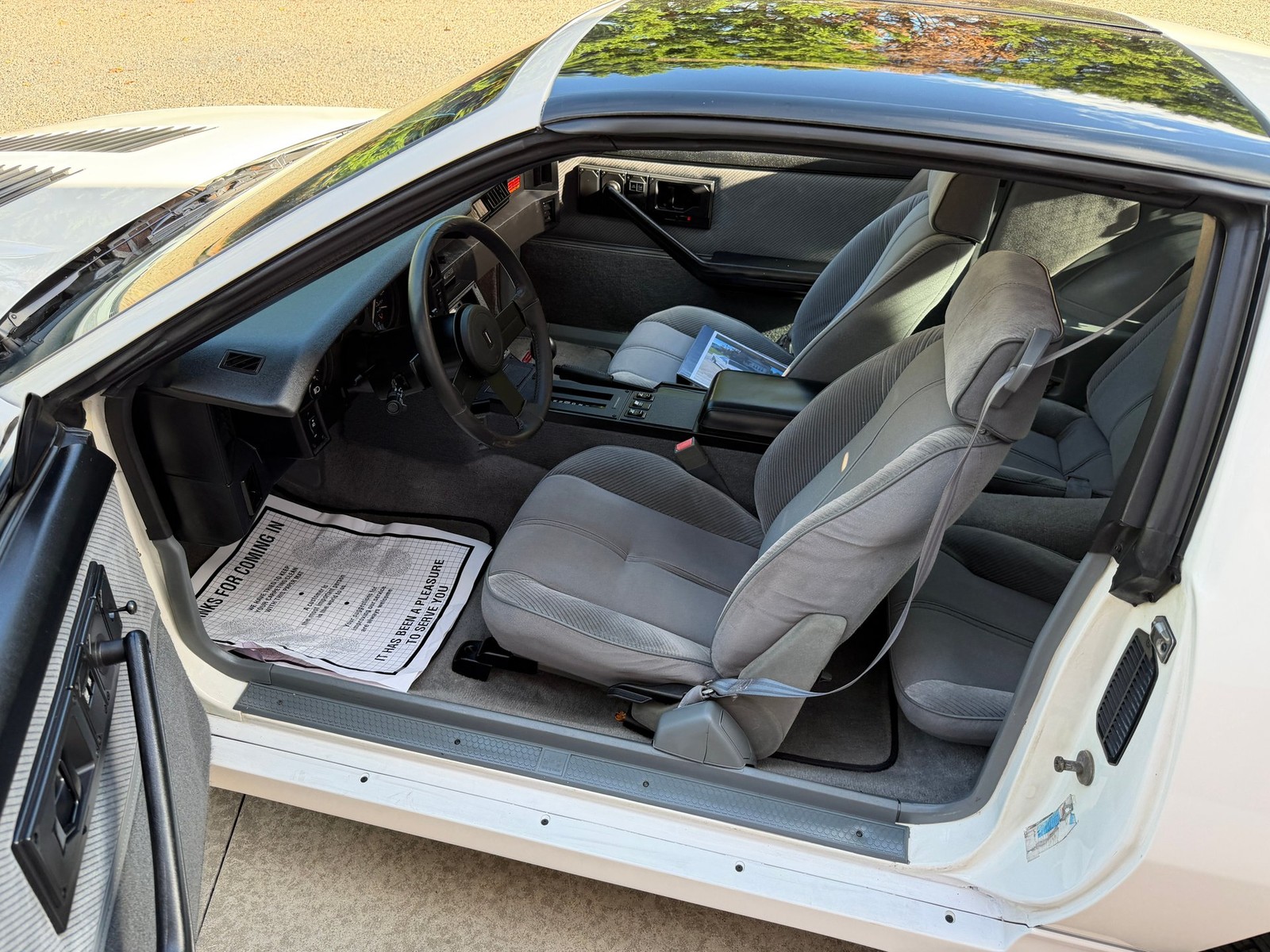 Chevrolet-Camaro-1986-Coupe-6