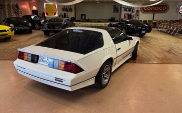 Chevrolet-Camaro-1986-Coupe-7