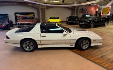 Chevrolet-Camaro-1986-Coupe-9