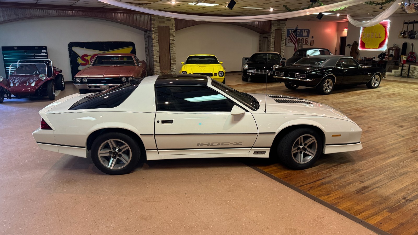 Chevrolet-Camaro-1986-Coupe-9