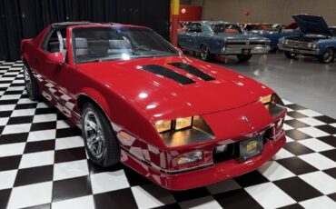 Chevrolet-Camaro-1986-Hatchback-12