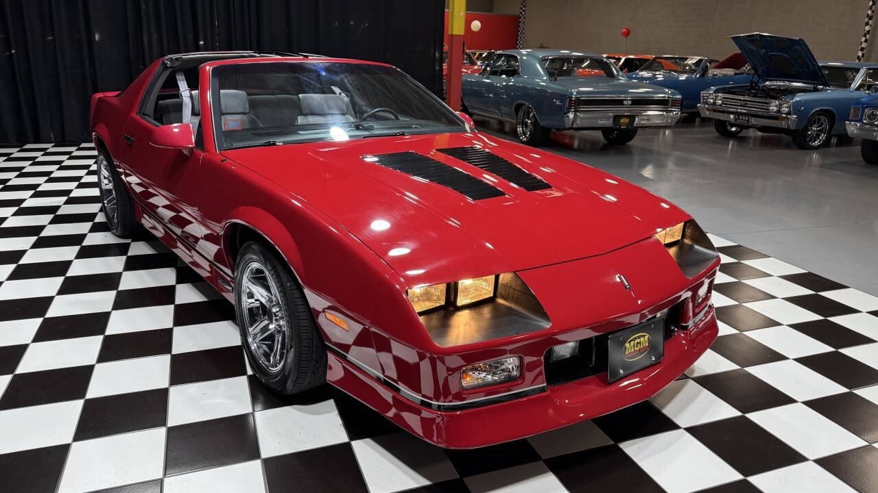 Chevrolet-Camaro-1986-Hatchback-12