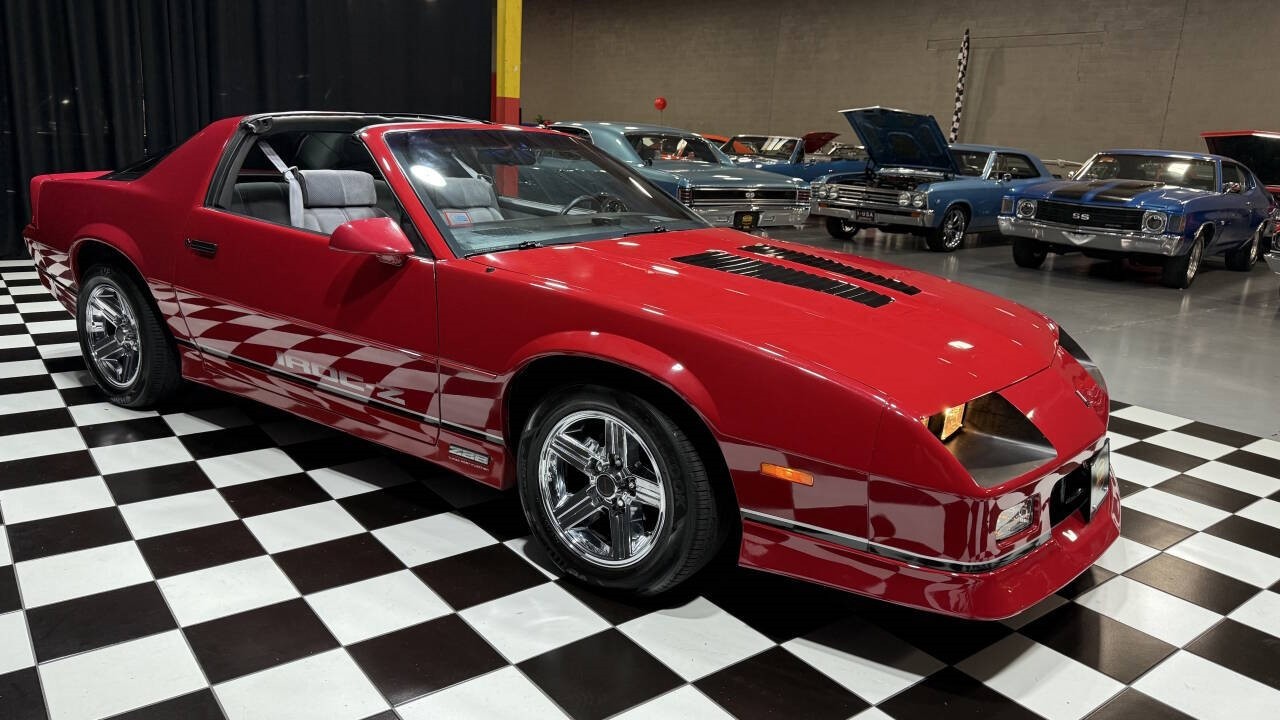 Chevrolet-Camaro-1986-Hatchback-13