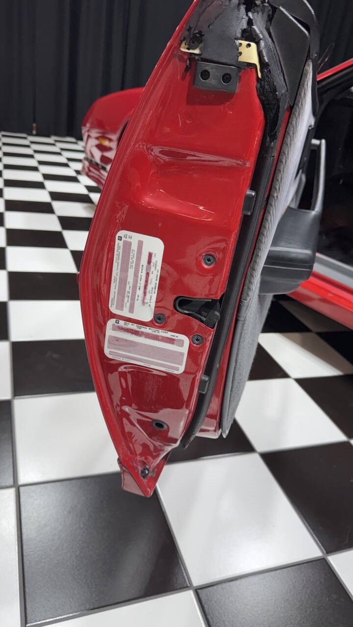 Chevrolet-Camaro-1986-Hatchback-26