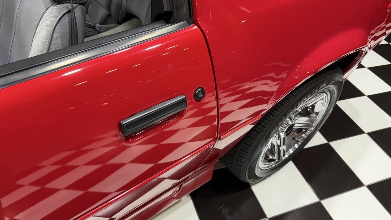 Chevrolet-Camaro-1986-Hatchback-33