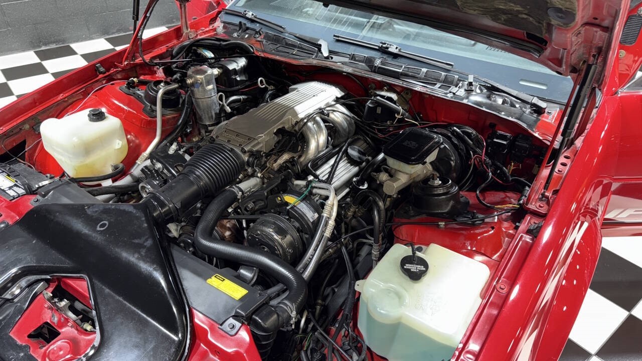 Chevrolet-Camaro-1986-Hatchback-4