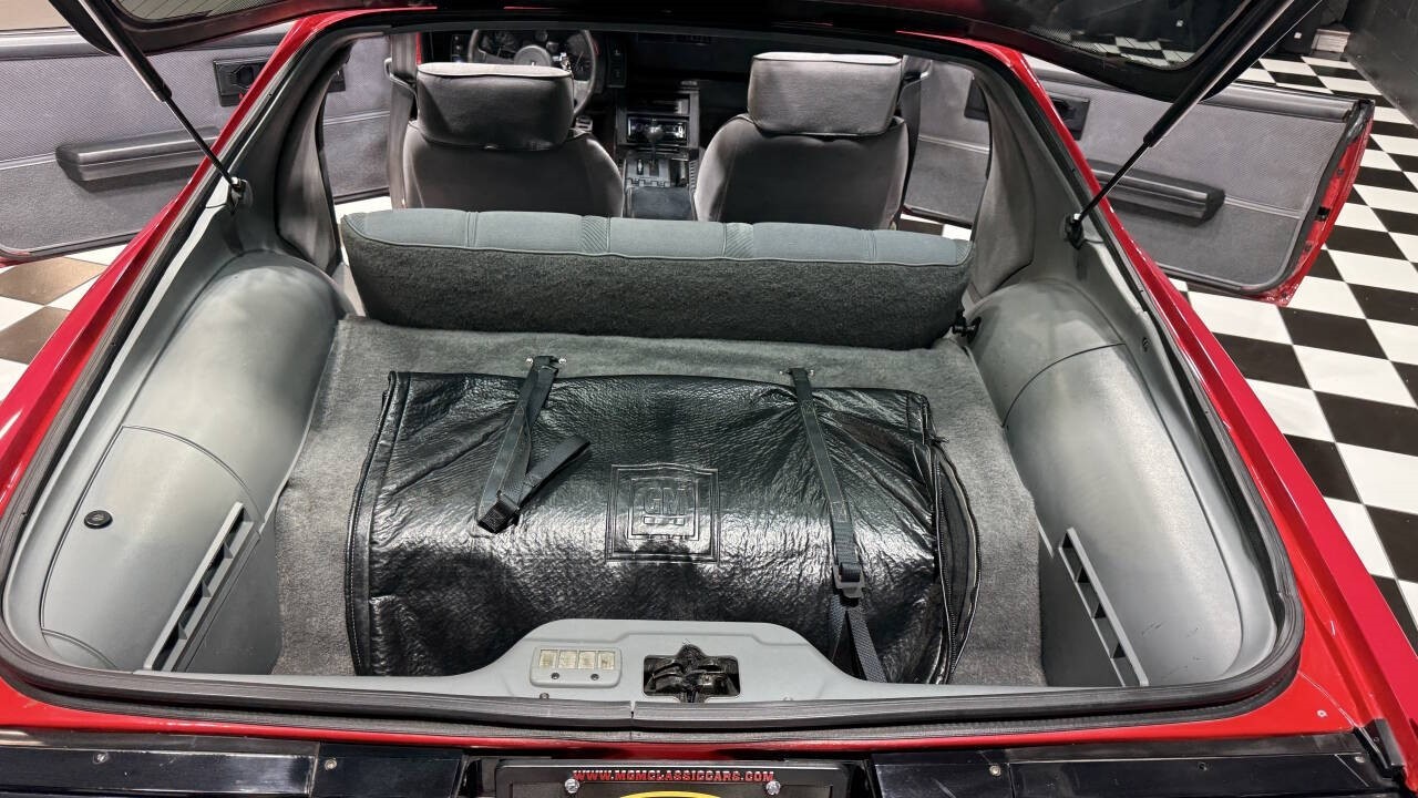Chevrolet-Camaro-1986-Hatchback-5