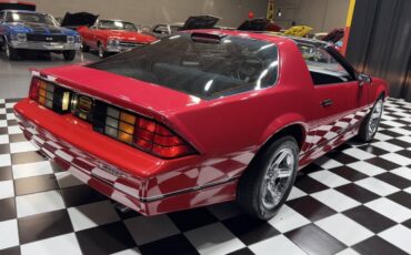 Chevrolet-Camaro-1986-Hatchback-7