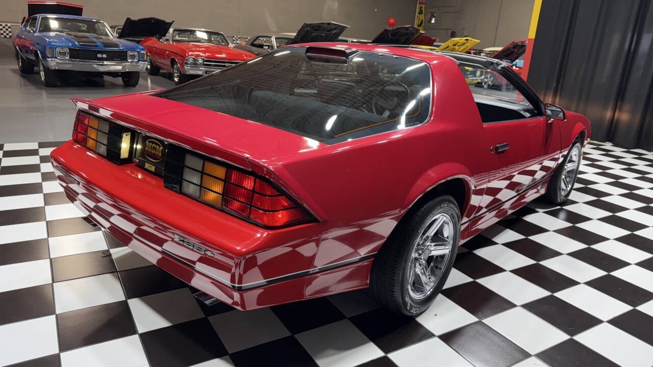 Chevrolet-Camaro-1986-Hatchback-7