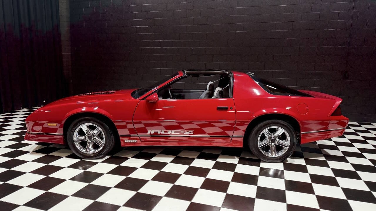Chevrolet-Camaro-1986-Hatchback-8