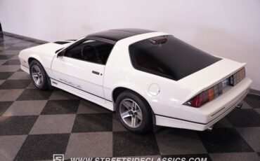 Chevrolet-Camaro-1986-White-Red-10