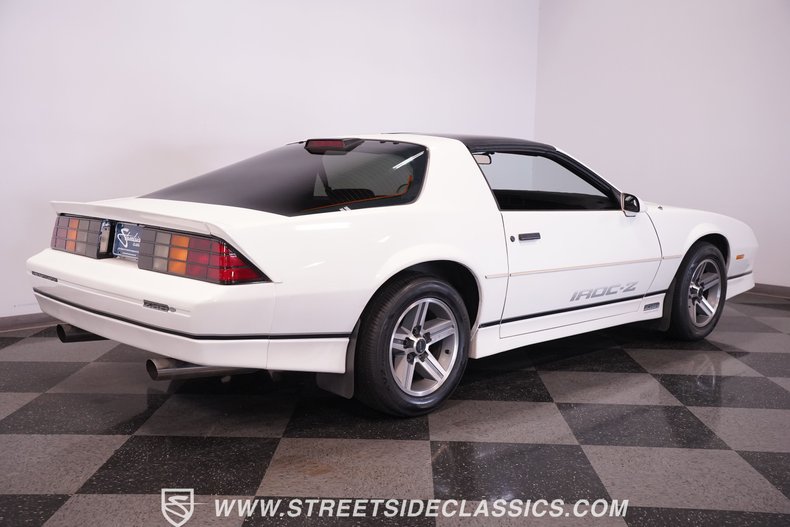 Chevrolet-Camaro-1986-White-Red-12