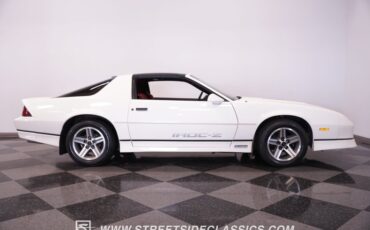 Chevrolet-Camaro-1986-White-Red-15