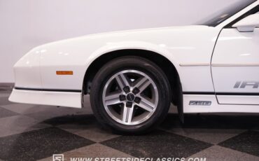 Chevrolet-Camaro-1986-White-Red-24