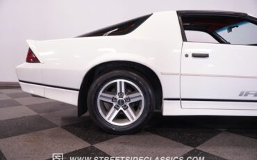Chevrolet-Camaro-1986-White-Red-28