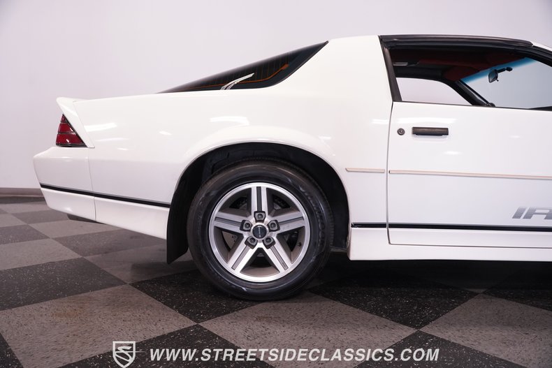 Chevrolet-Camaro-1986-White-Red-28
