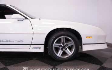 Chevrolet-Camaro-1986-White-Red-29