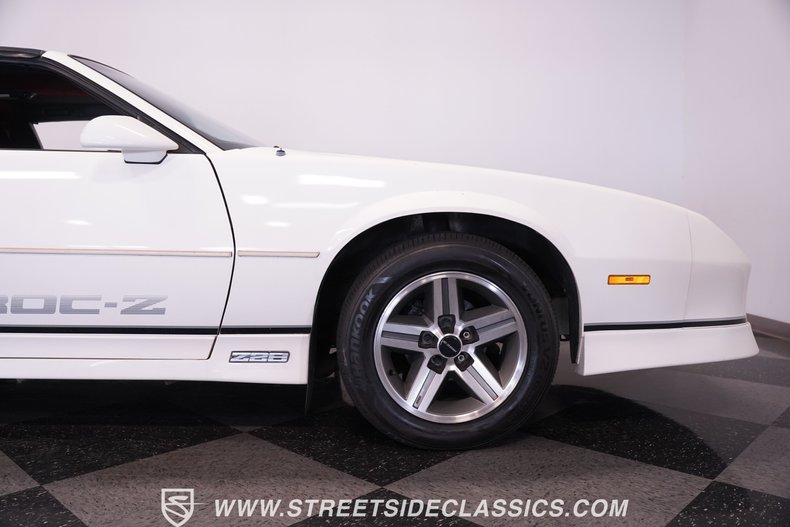 Chevrolet-Camaro-1986-White-Red-29