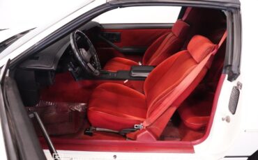 Chevrolet-Camaro-1986-White-Red-36