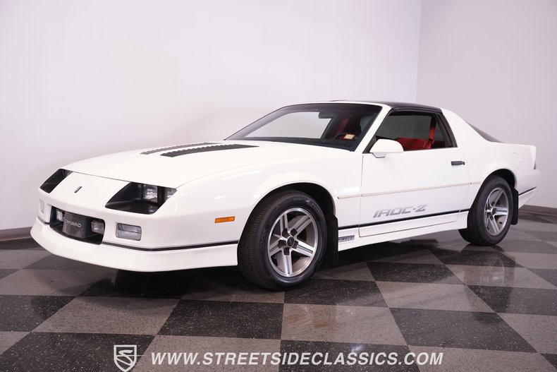 Chevrolet-Camaro-1986-White-Red-4