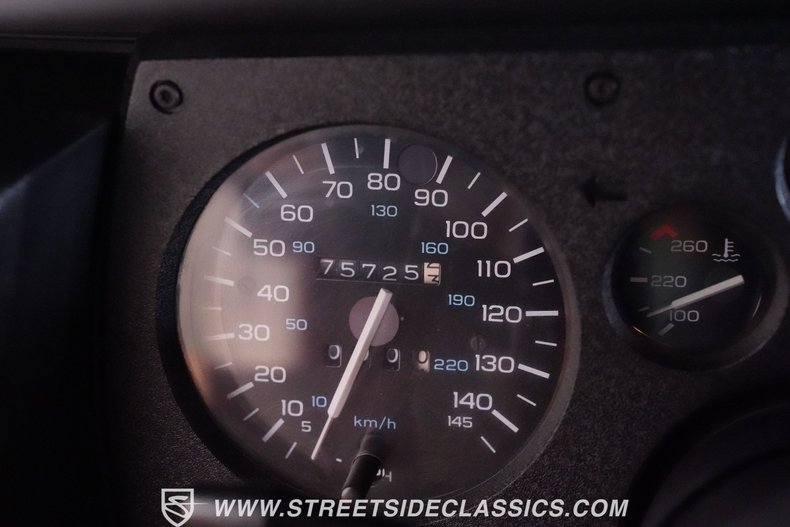 Chevrolet-Camaro-1986-White-Red-41