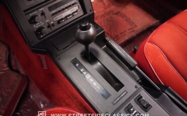 Chevrolet-Camaro-1986-White-Red-44